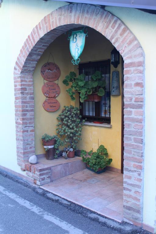 Tra... Monti E Vigne Bed & Breakfast La Morra Exterior foto