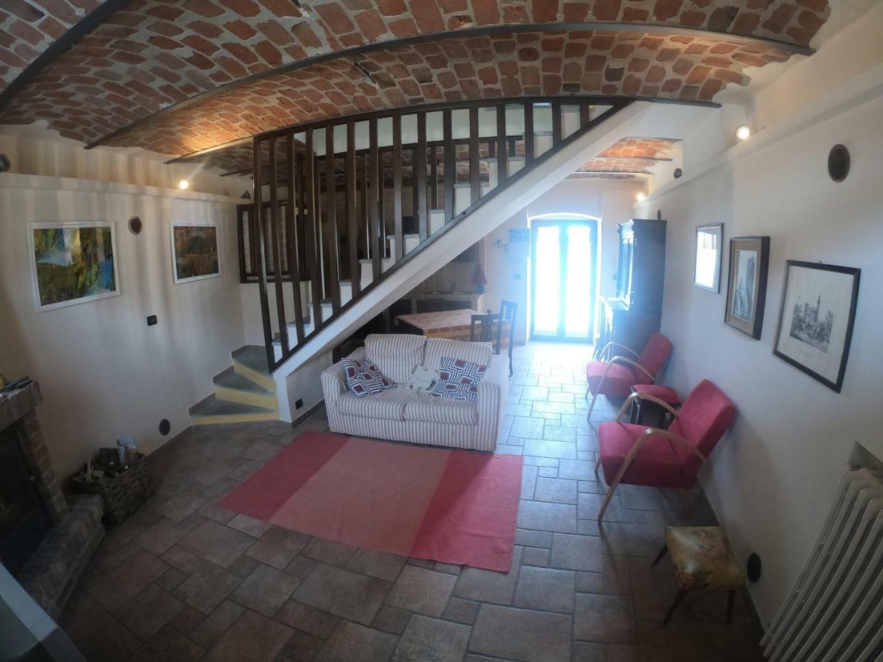 Tra... Monti E Vigne Bed & Breakfast La Morra Exterior foto