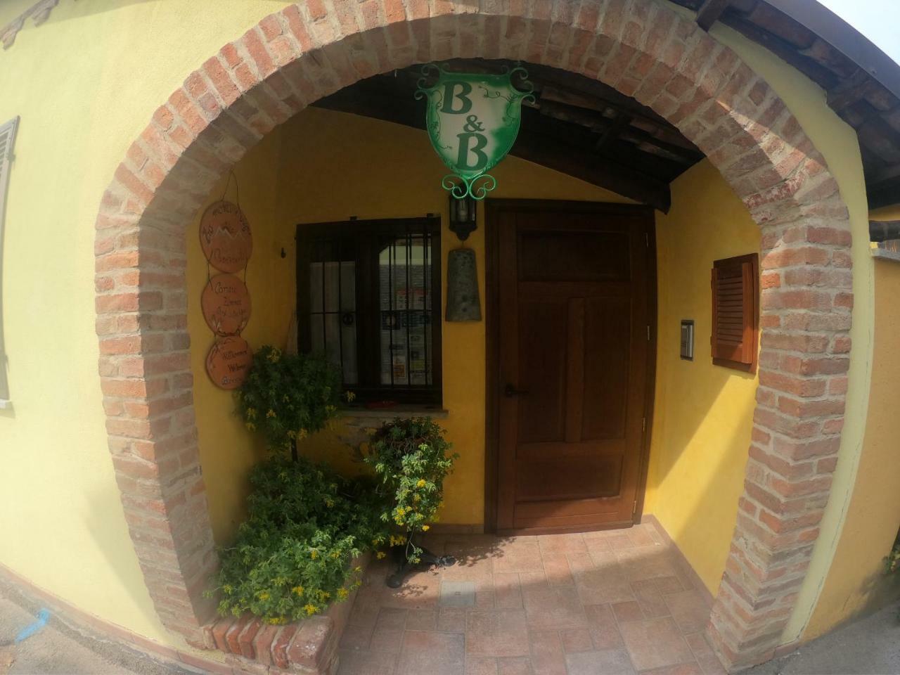 Tra... Monti E Vigne Bed & Breakfast La Morra Exterior foto